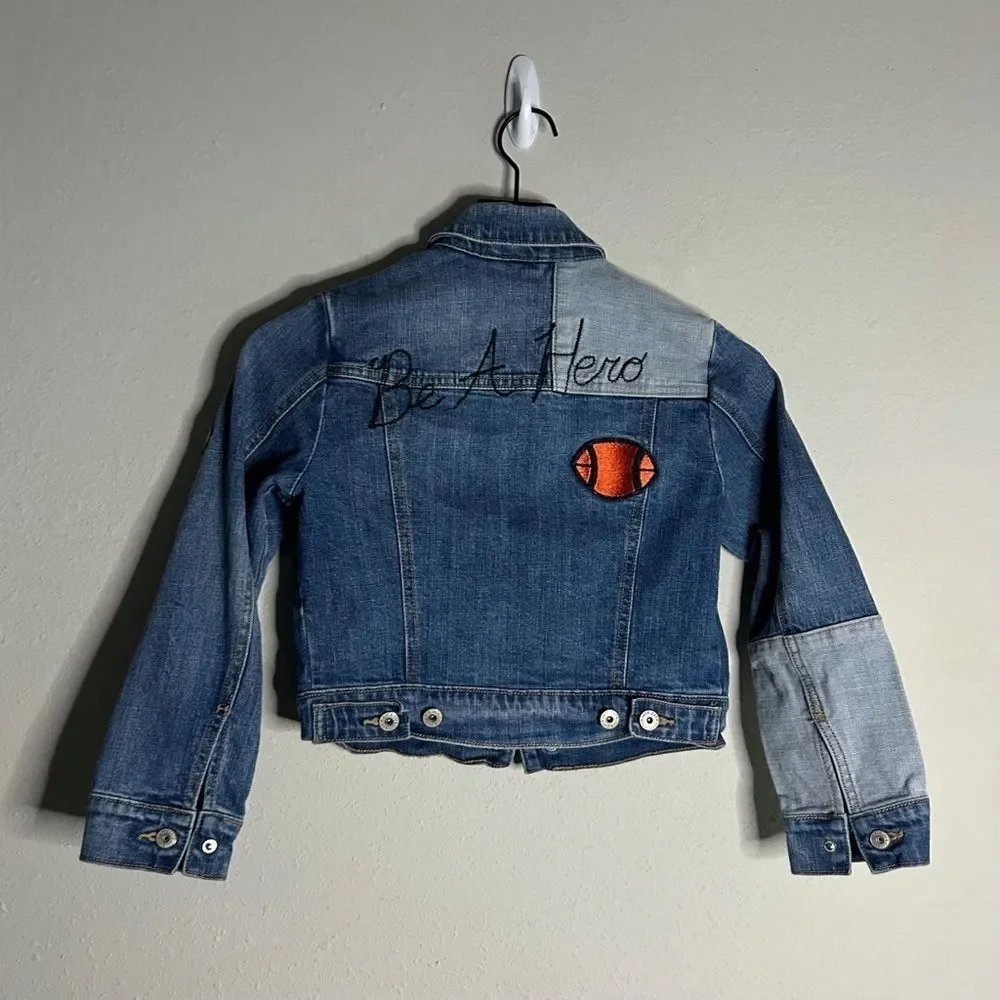 Cat & Jack Boys Patched Denim Jacket Size S (6-7)